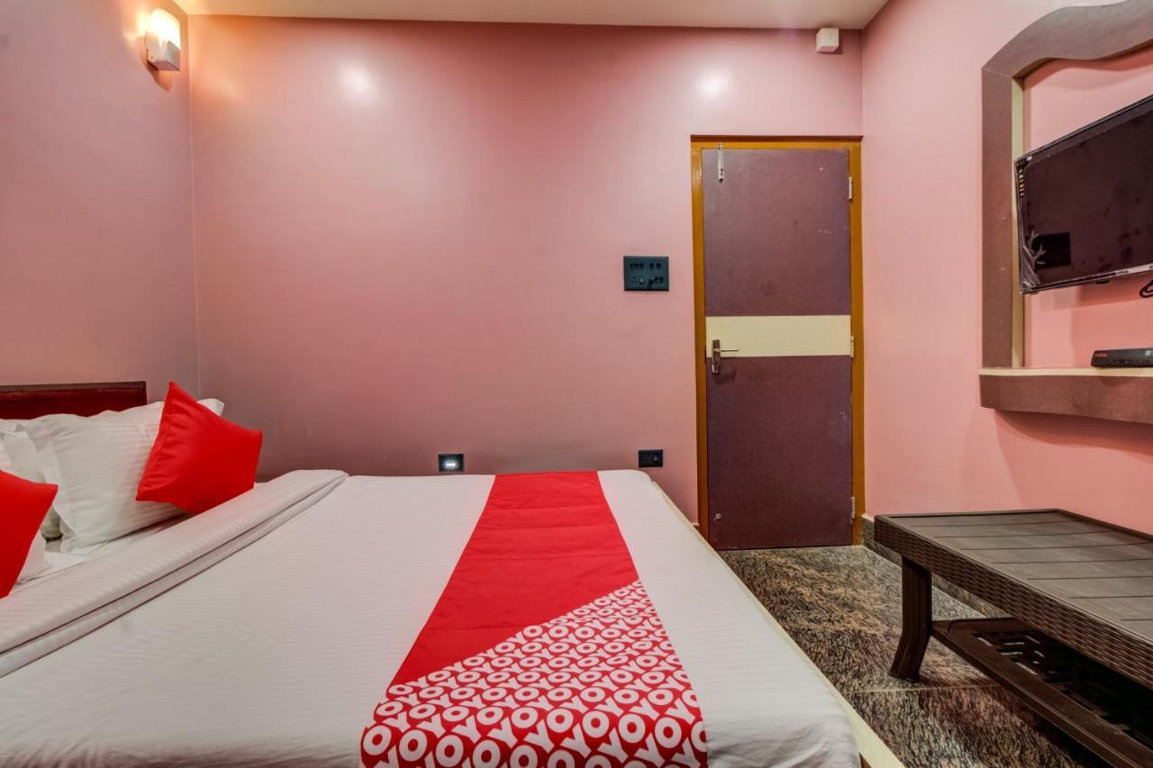 Oyo 16871 Anant Home Stay Shillong Exterior photo
