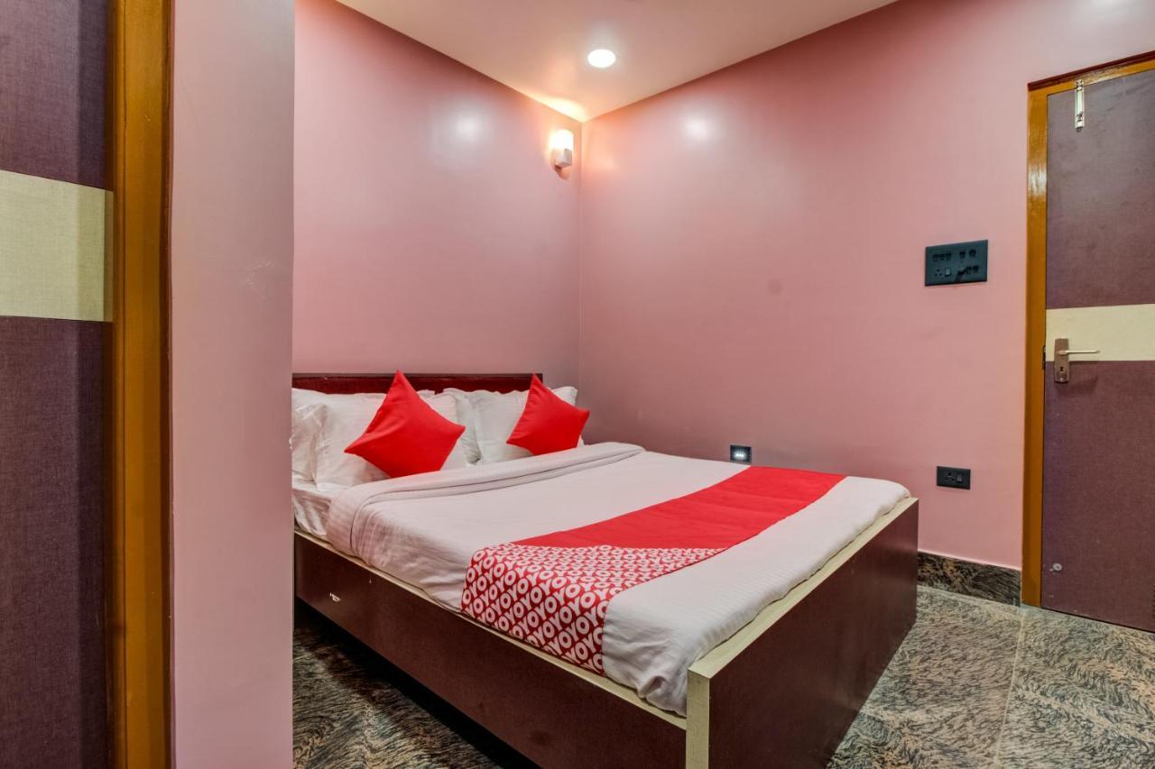 Oyo 16871 Anant Home Stay Shillong Exterior photo