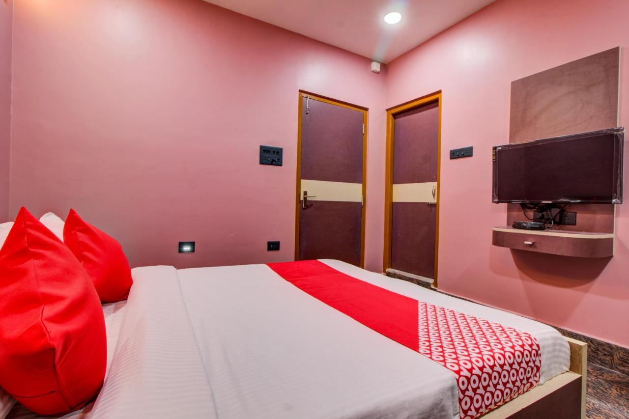 Oyo 16871 Anant Home Stay Shillong Exterior photo