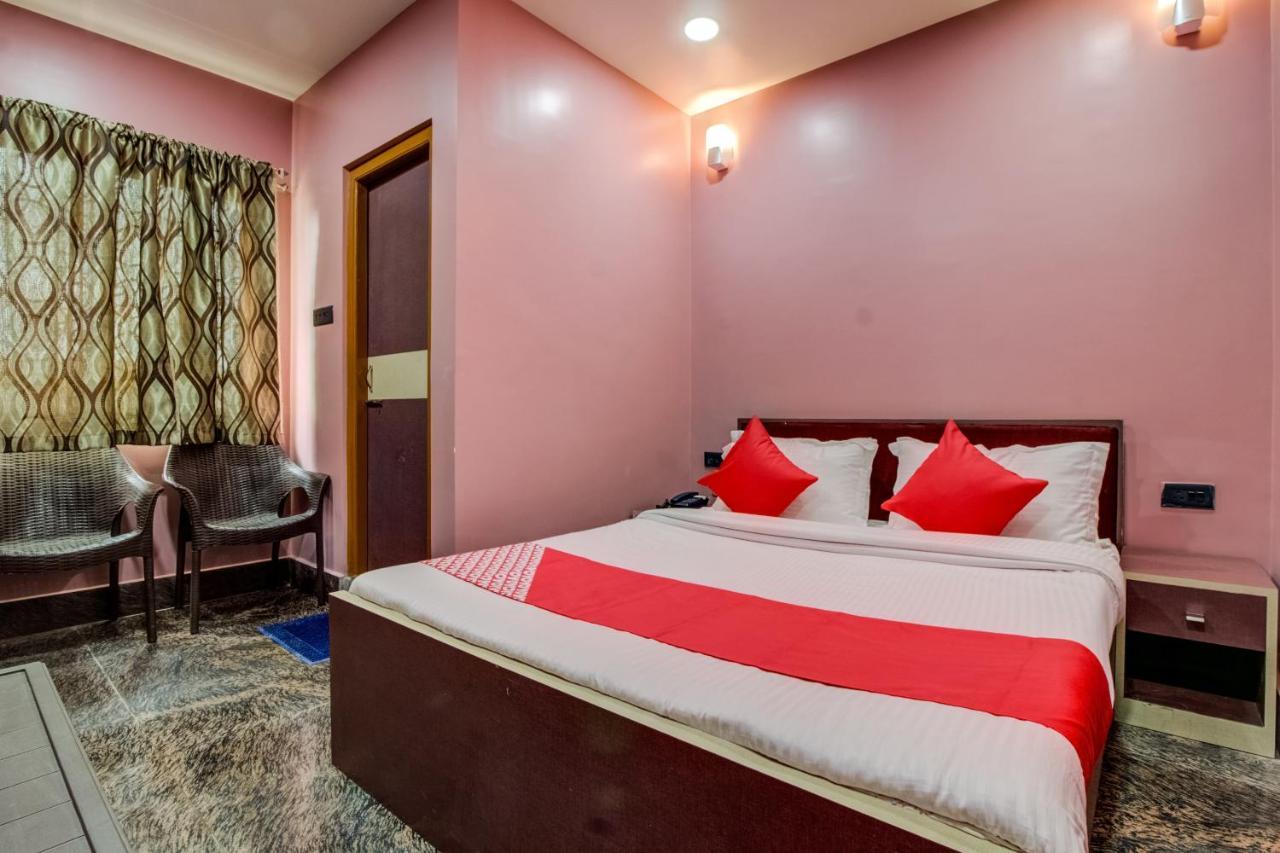 Oyo 16871 Anant Home Stay Shillong Exterior photo