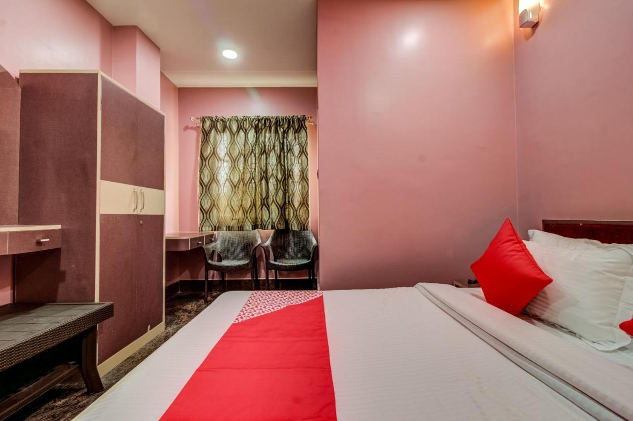 Oyo 16871 Anant Home Stay Shillong Exterior photo
